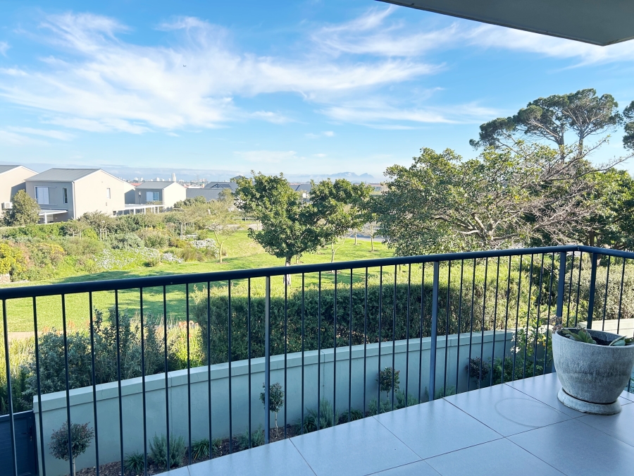 2 Bedroom Property for Sale in Somerset Lakes Western Cape